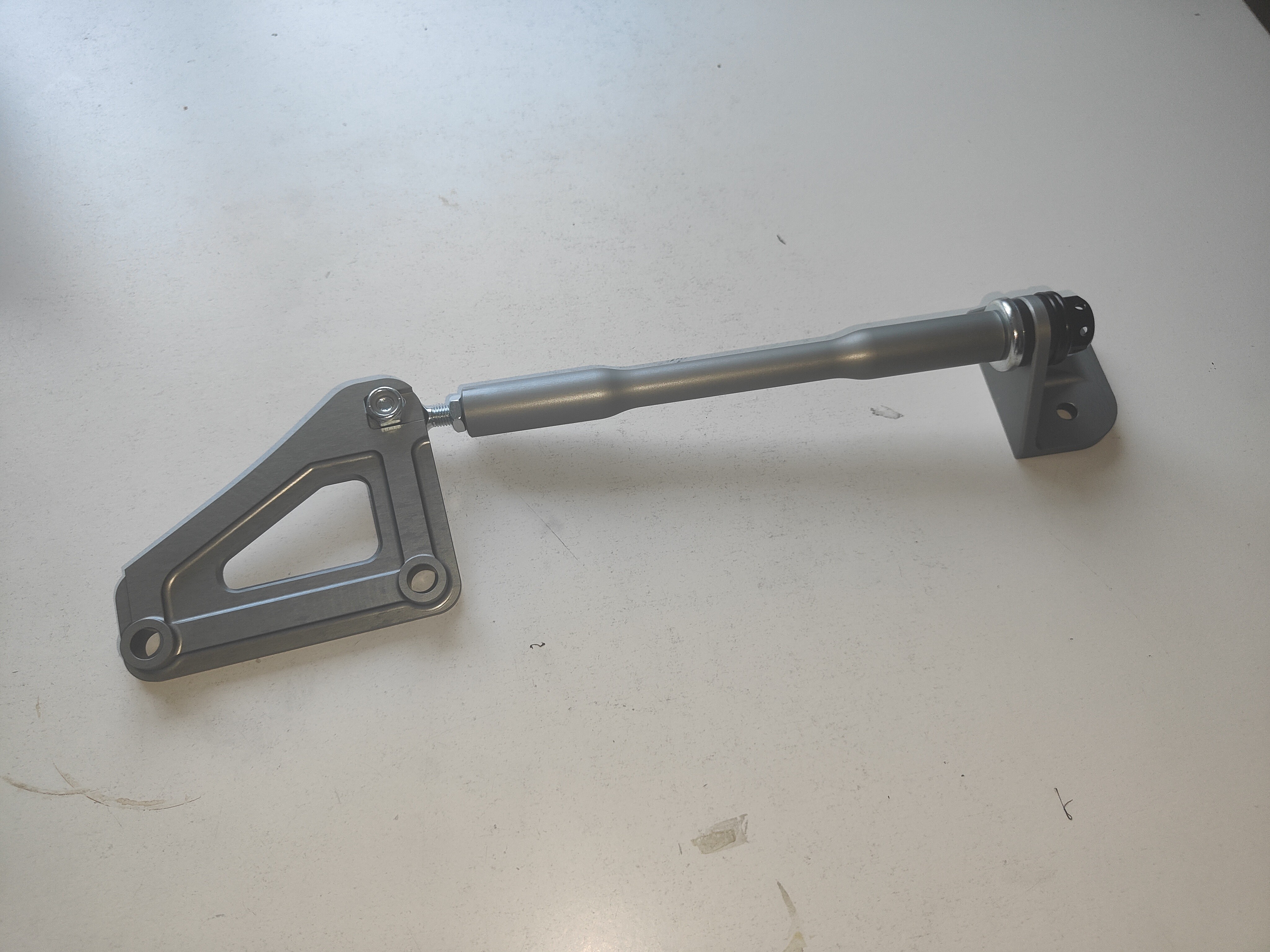 Engine steady bar kit