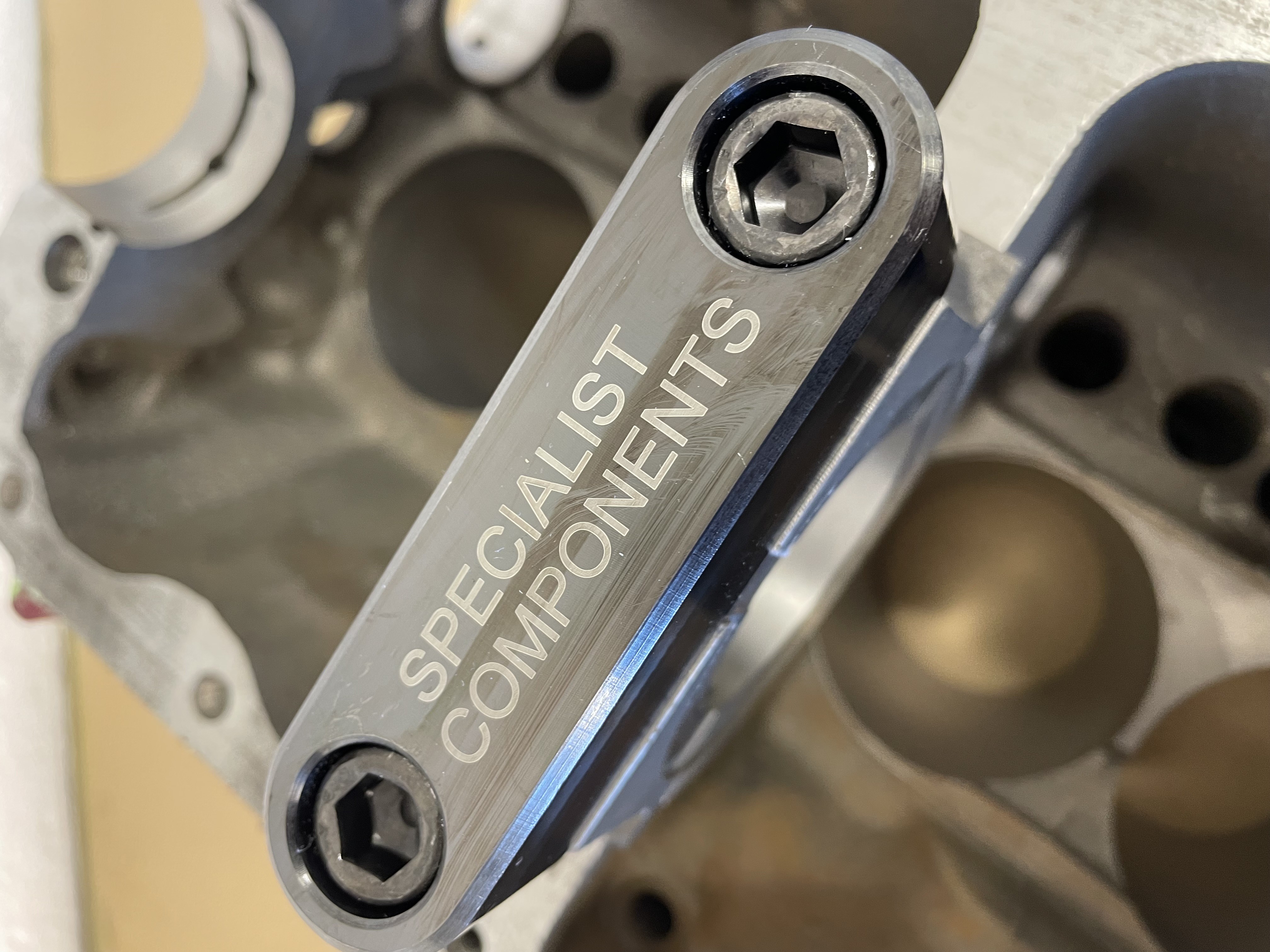 1275 Centre Main Strap Kit