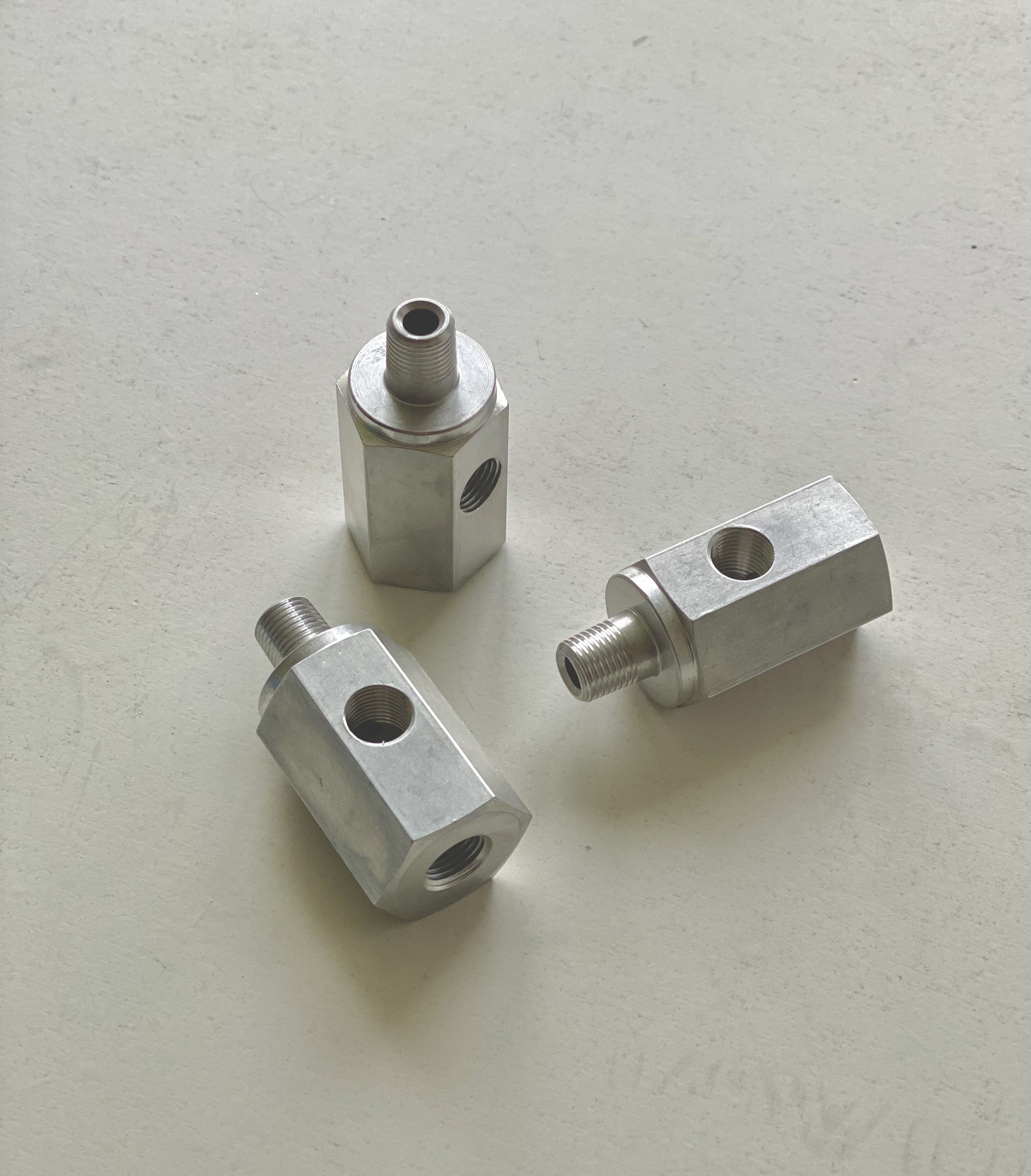 Universal Oil Pressure Gauge Adaptor T-Piece – 1/8 BSPT For Gauges/Senders – Ironwalls Stainless